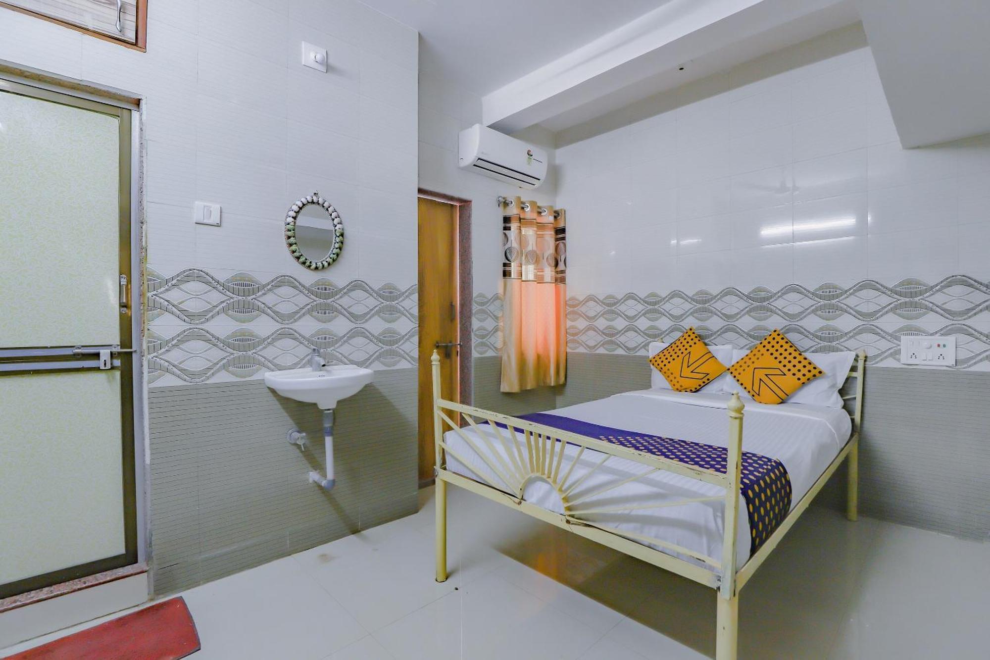 Spot On Jainsite Bhavan Palitana Екстериор снимка